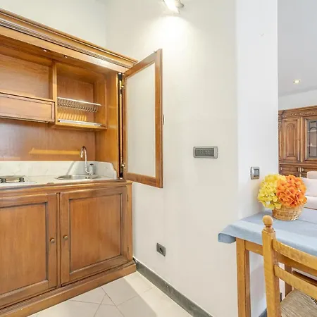 Mimosa Apartment