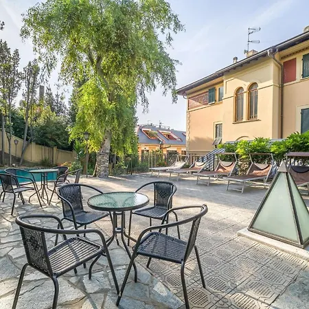 Mimosa Apartment